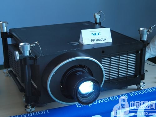 NEC�Ƴ���ƬʽDLP�߶˹���ͶӰ��ƷPH1000U+