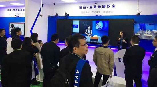 ����ȺӢ����Ӣ�۳ǣ��Jȡ�������ǻ�У�@�L������Ϣ��2.0�A�£�